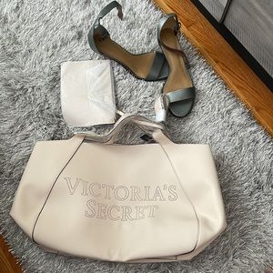 Victoria’s Secret new letter bag with tag! Never used